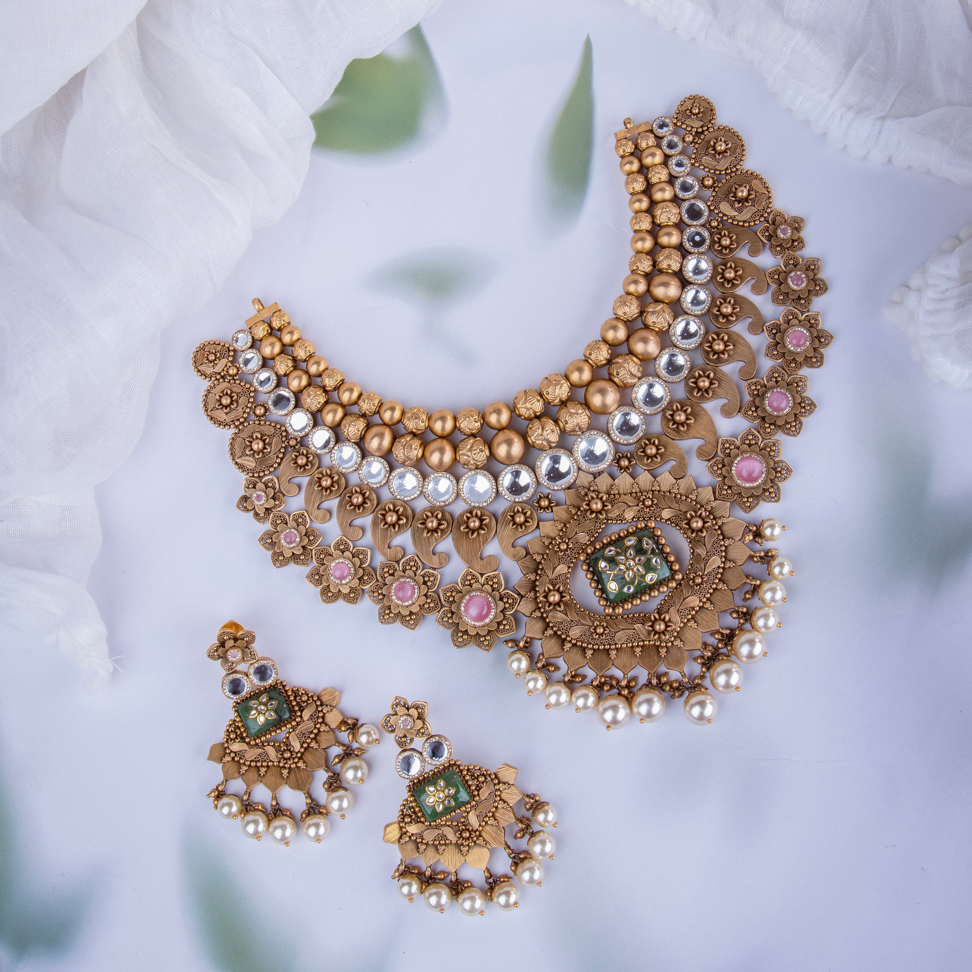 22KT Gold Semi Kundan Antique Necklace Set with Earrings & Pearls