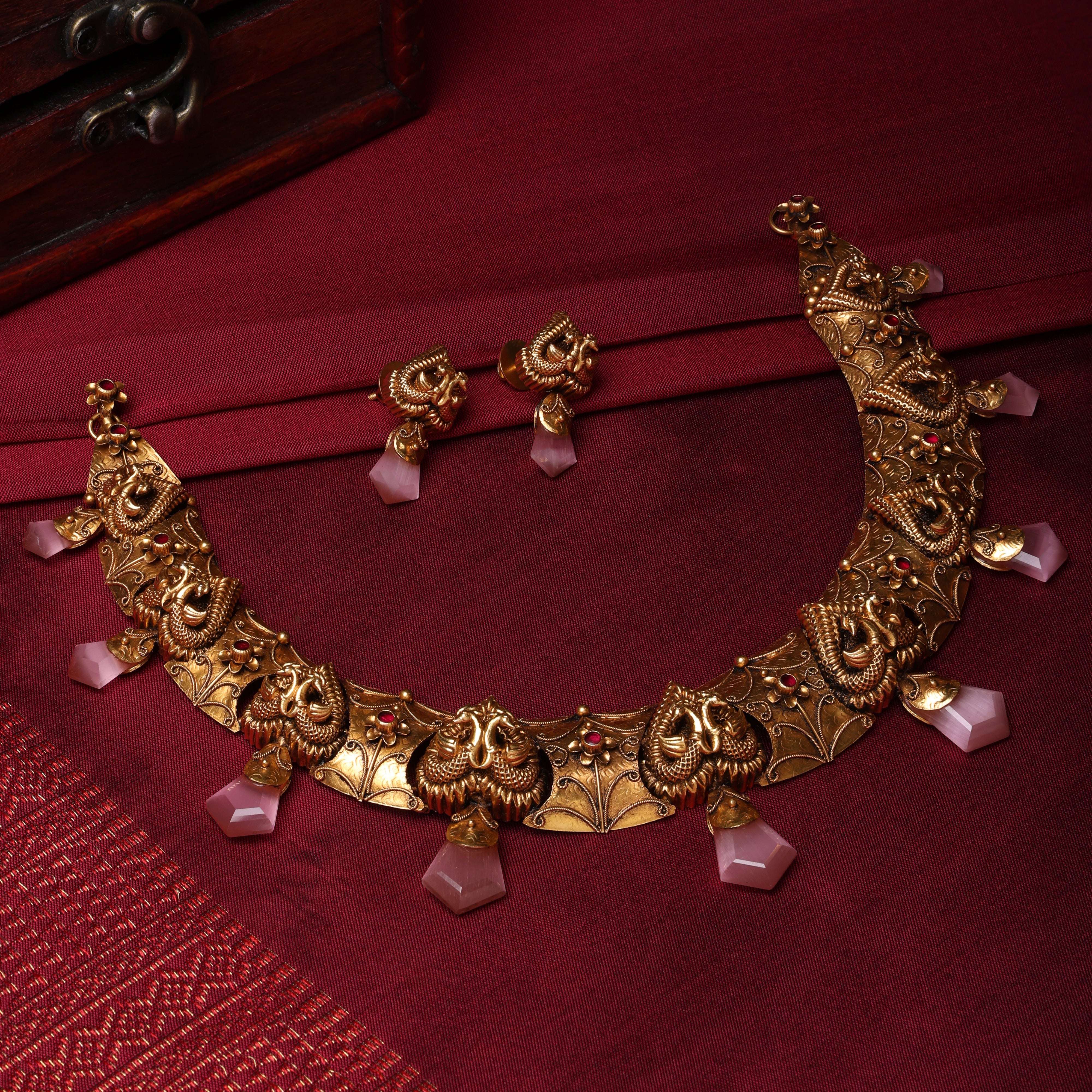 22KT Gold Antique Nakshi Necklace Set