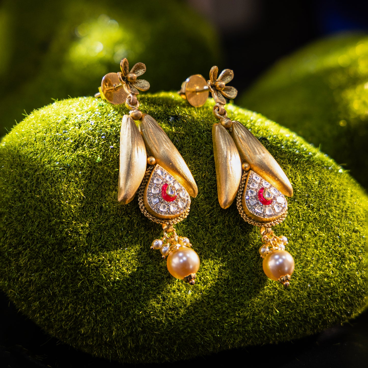 22Kt Gold Semi Kundan Antique Necklace Set for Women
