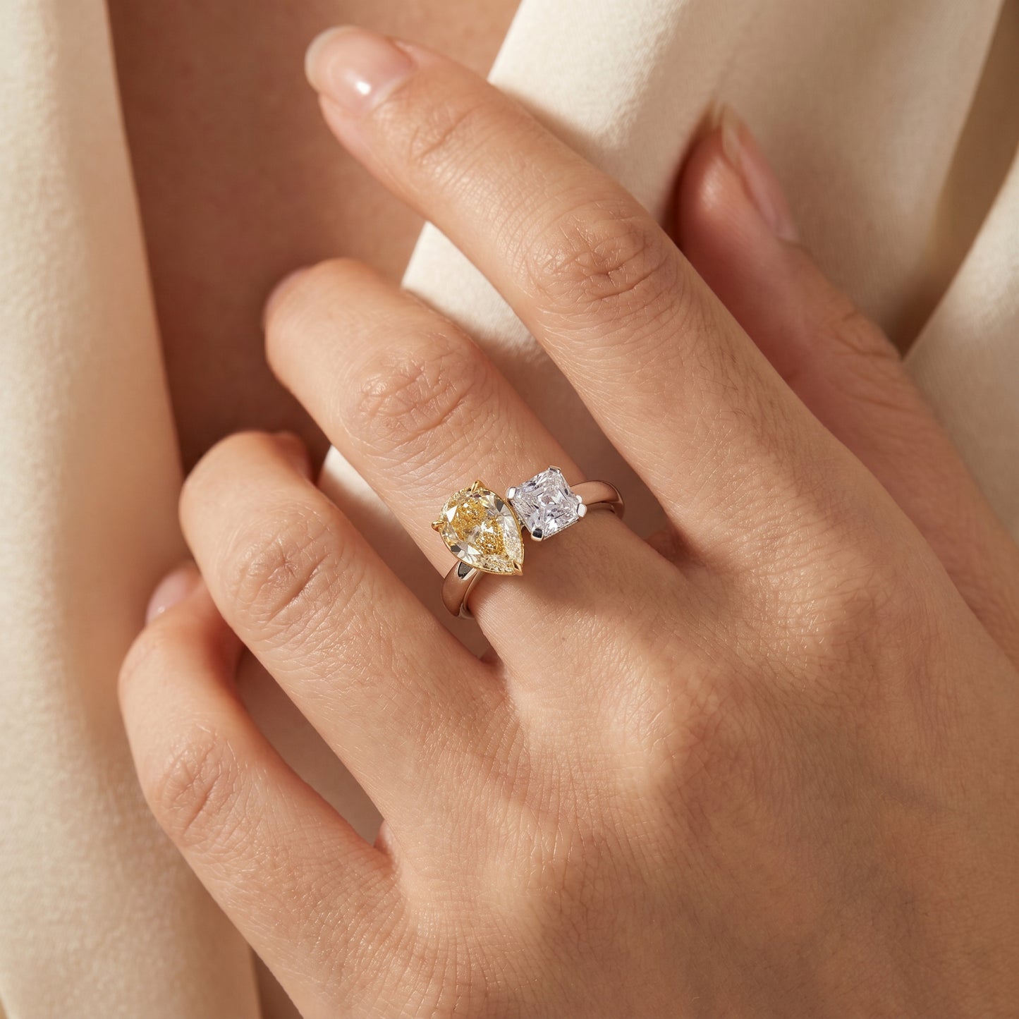 18kt Gold Solitaire Diamond Ring For Women