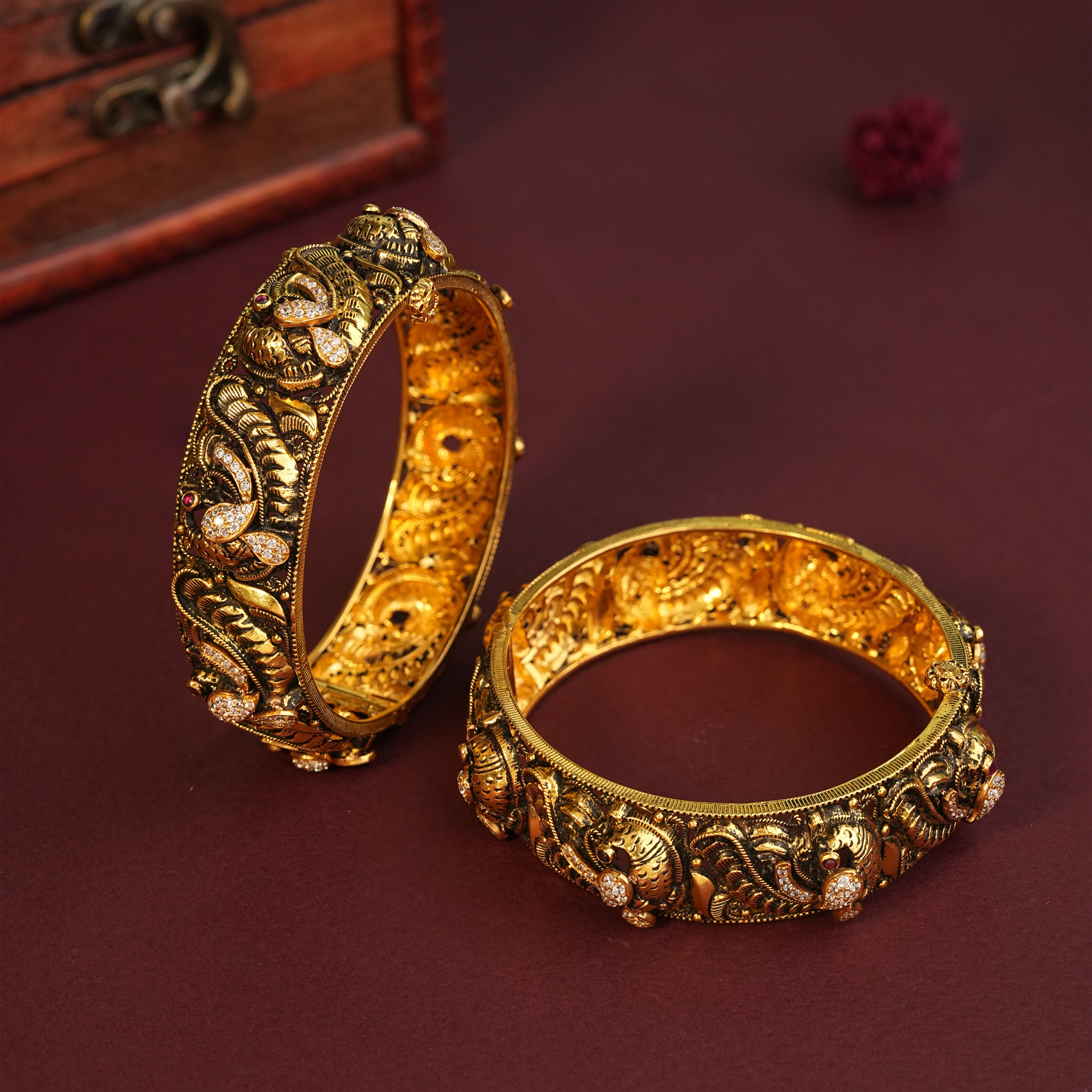 22KT Gold Antique Nakshi Wedding Wear Bangles for Women